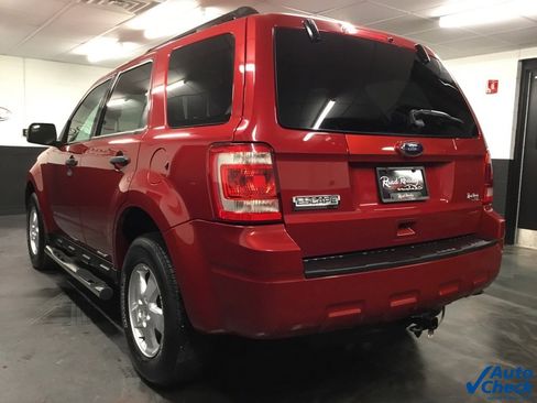 Used 2011 Ford Escape XLT image 8