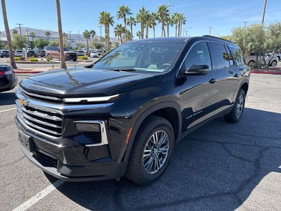 Used 2025 Chevrolet Traverse LT