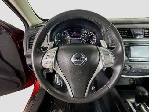 Used 2017 Nissan Altima 2.5 SR w/ Midnight Edition Package image 13