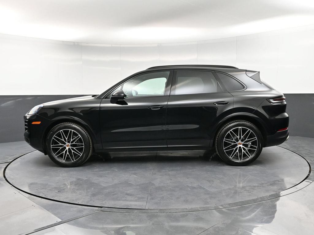 Certified 2026 Porsche Cayenne AWD/4WD image 2