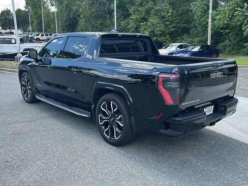 Used 2025 GMC Sierra EV Denali AWD/4WD image 3