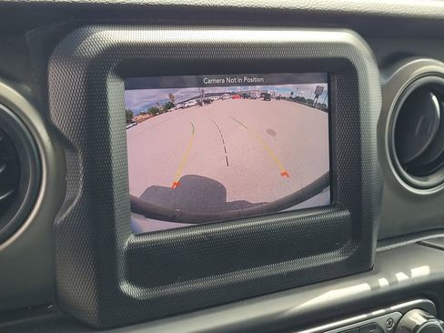 Used 2023 Jeep Wrangler Unlimited Sport AWD/4WD image 18