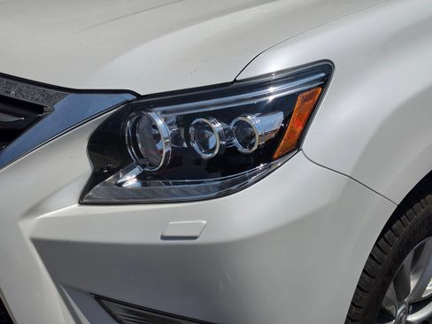Used 2019 Lexus GX 460 Premium w/ Premium Package AWD/4WD image 3