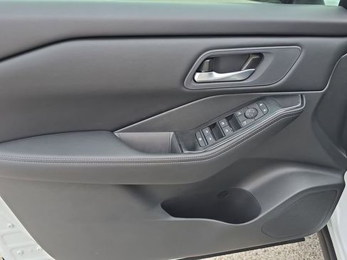 New 2026 Nissan Rogue SV w/ Cold Weather Package image 20