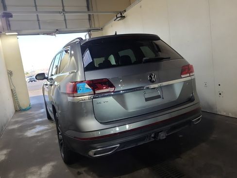 Used 2023 Volkswagen Atlas SE AWD/4WD image 2