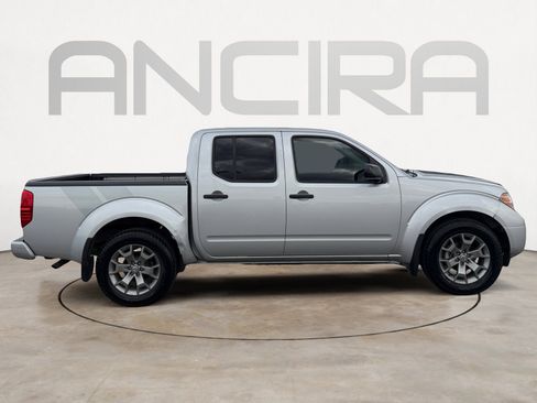 Used 2020 Nissan Frontier SV image 13