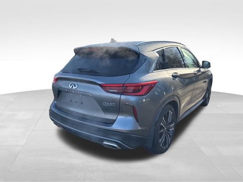 Used 2021 INFINITI QX50 Luxe w/ Appearance Package image 8