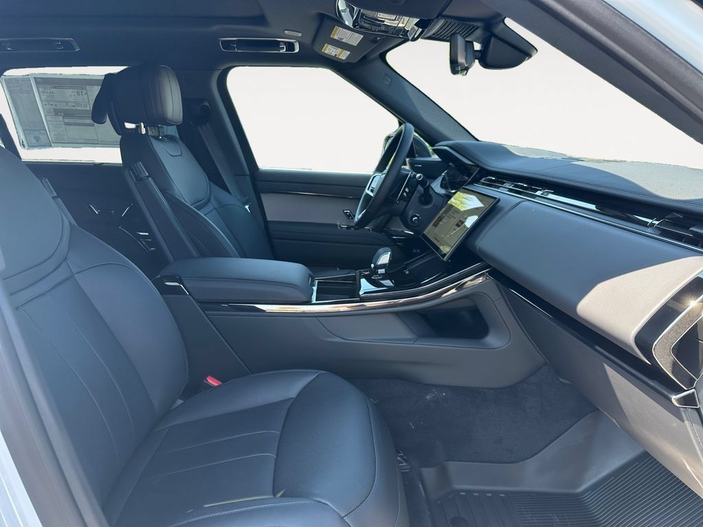 New 2026 Land Rover Range Rover Sport Dynamic SE AWD/4WD image 15