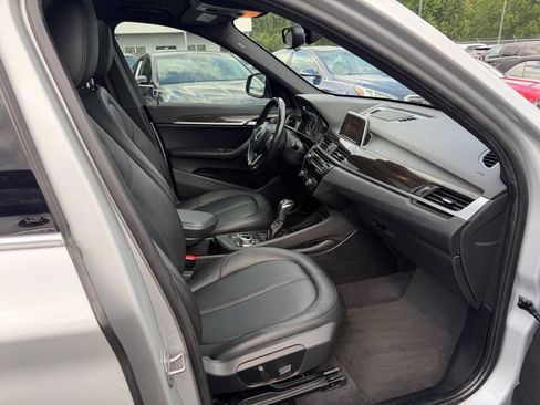 Used 2017 BMW X1 sDrive28i FWD image 12