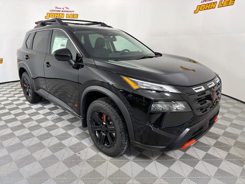 New 2026 Nissan Rogue Rock Creek image 9