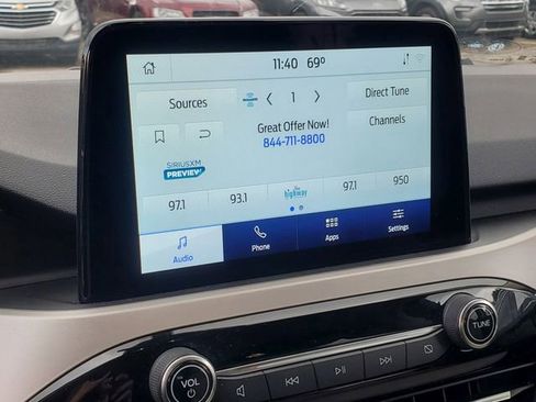 Used 2020 Ford Escape SE image 17