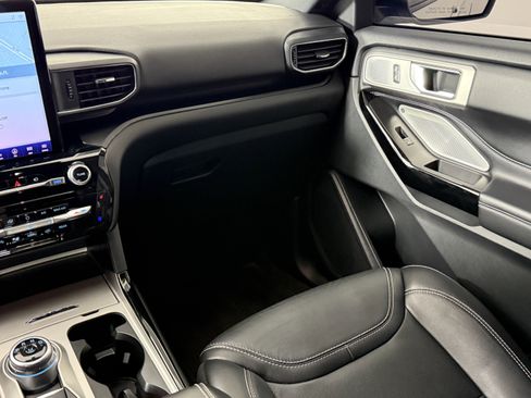 Certified 2022 Ford Explorer ST w/ Equipment Group 401A image 13