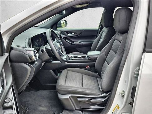 Used 2025 Chevrolet Equinox LT AWD/4WD image 16