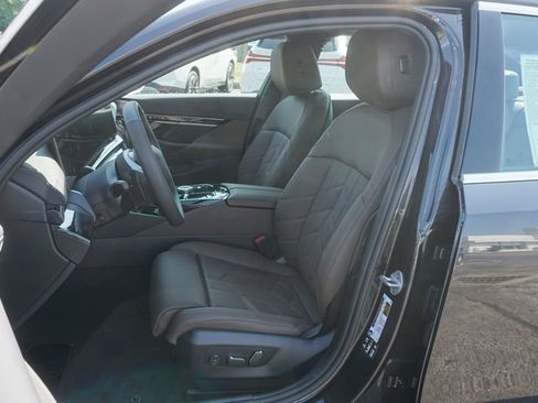 New 2027 BMW 530i xDrive w/ Premium Package AWD/4WD image 9