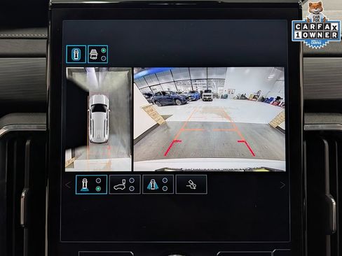 Used 2025 GMC Acadia Elevation w/ LPO, All-Weather Package AWD/4WD image 15