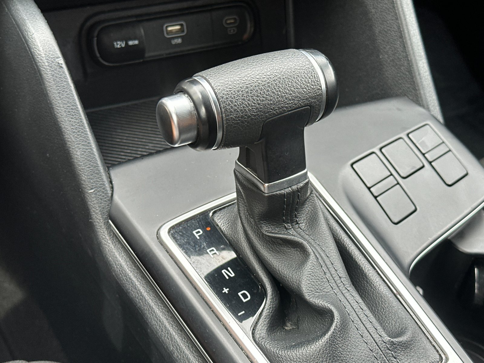 Used 2024 Kia Sportage LX FWD image 20