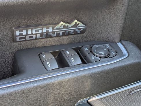 Used 2024 Chevrolet Silverado 1500 High Country w/ Technology Package AWD/4WD image 14