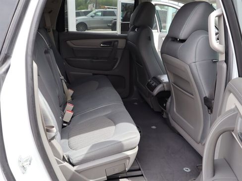 Used 2017 Chevrolet Traverse LS FWD image 11