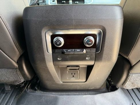 Used 2021 GMC Yukon XL SLT AWD/4WD image 23