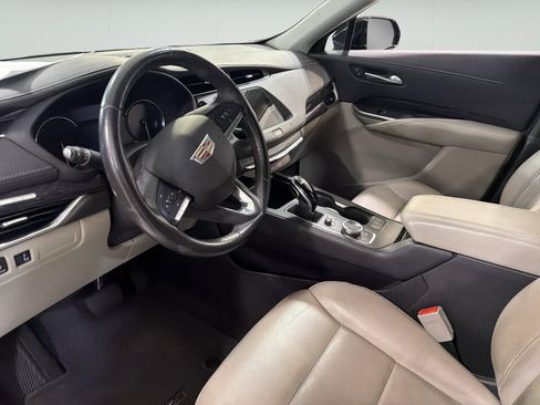 Used 2020 Cadillac XT4 Premium Luxury FWD image 13