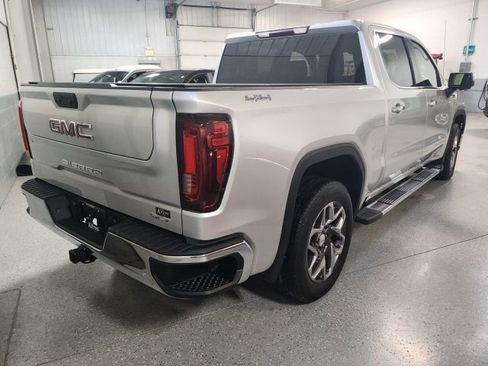 Used 2022 GMC Sierra 1500 SLT w/ SLT Premium Package image 3