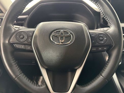 Certified 2023 Toyota Venza LE AWD/4WD image 16