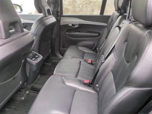 Used 2021 Volvo XC90 T5 Momentum w/ Climate Package image 31