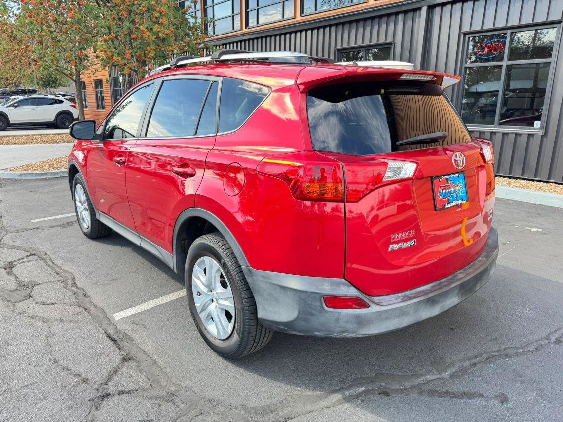 Used 2013 Toyota RAV4 LE AWD/4WD image 3