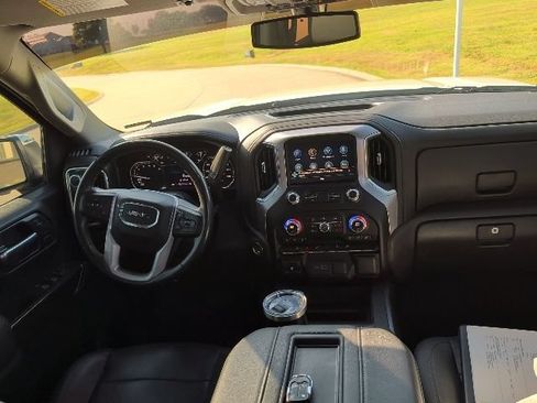 Used 2021 GMC Sierra 1500 SLT w/ SLT Premium Package AWD/4WD image 13