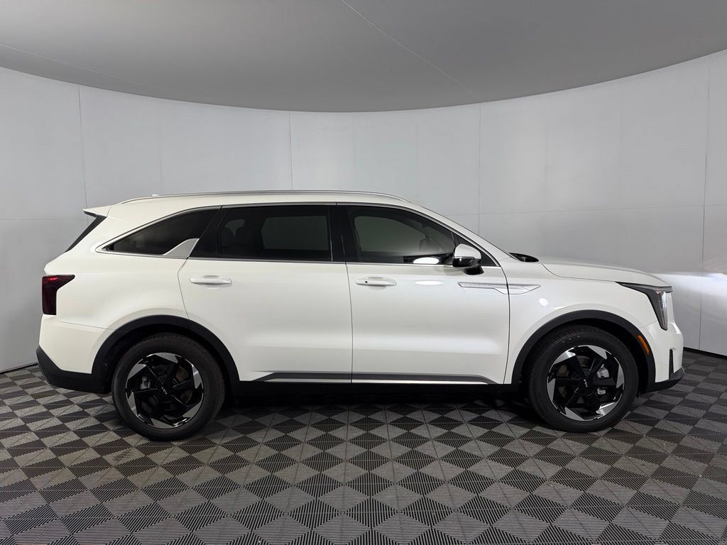Used 2025 Kia Sorento EX AWD/4WD image 7