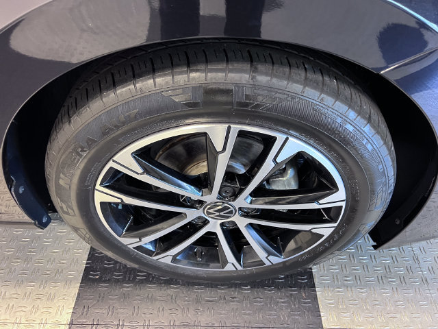 Certified 2024 Volkswagen Jetta Sport FWD image 9
