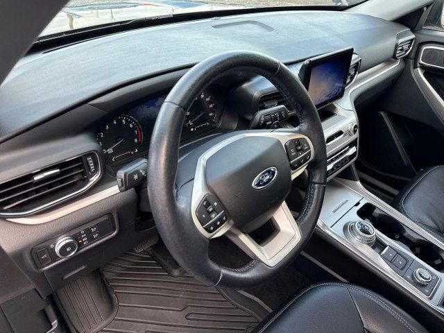 Used 2021 Ford Explorer XLT w/ Equipment Group 202A AWD/4WD image 17