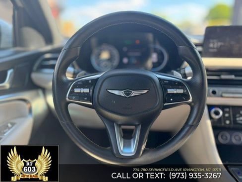 Used 2025 Genesis G70 2.5T AWD/4WD image 11