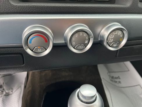 Used 2003 Chevrolet SSR w/ Preferred Equipment Group image 16