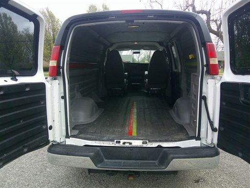 Used 2010 Chevrolet Express 1500 AWD w/ Power Package image 19