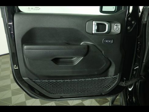 Used 2022 Jeep Wrangler Unlimited Sport image 19