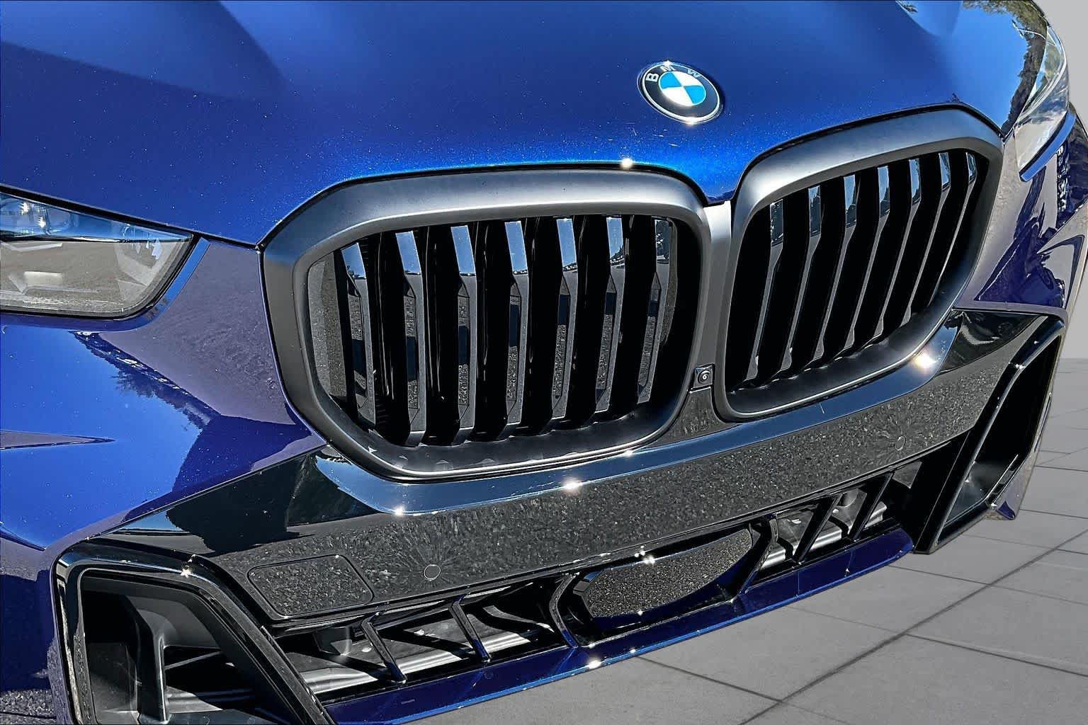 Used 2026 BMW X5 xDrive40i w/ M Sport Package AWD/4WD image 31