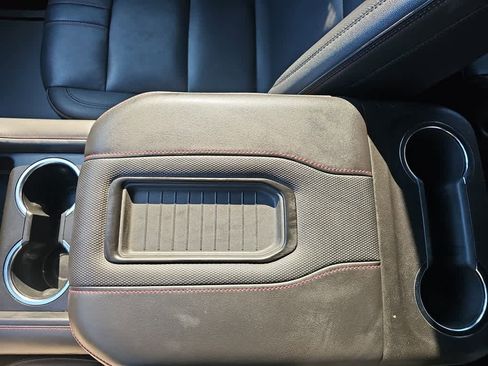 Used 2022 Chevrolet Suburban RST w/ Luxury Package image 19