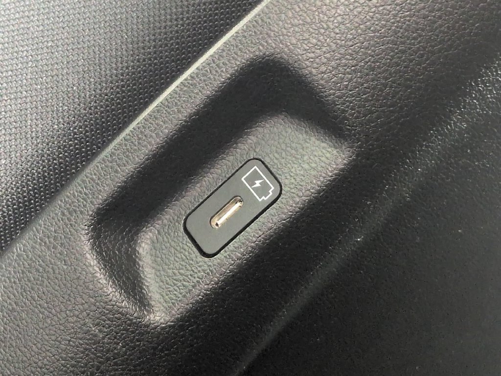 Used 2025 Hyundai Santa Fe SE FWD image 20