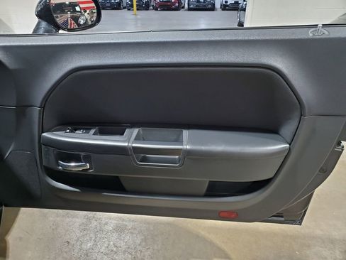 Used 2010 Dodge Challenger R/T image 15