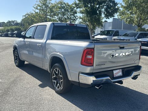 Used 2026 RAM 1500 Laramie AWD/4WD image 5