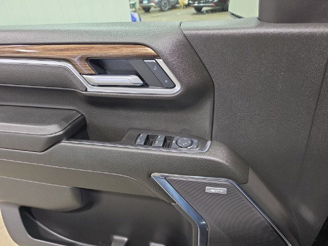 Used 2025 Chevrolet Silverado 1500 LT Trail Boss w/ LT Trail Boss Premium Package AWD/4WD image 20