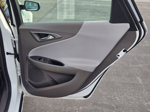 Used 2022 Chevrolet Malibu LT image 9
