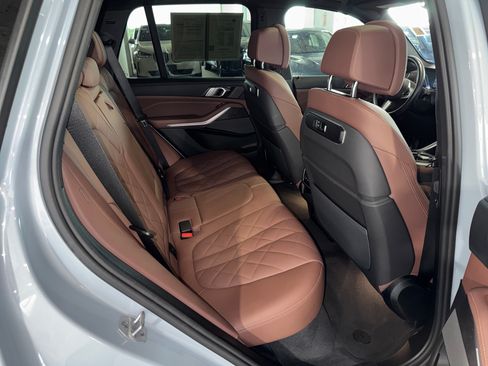 Used 2025 BMW X5 sDrive40i w/ M Sport Package RWD image 12