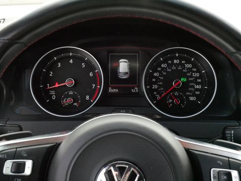 Used 2017 Volkswagen GTI SE image 21