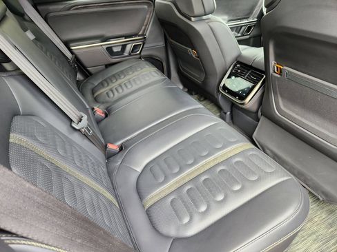 Used 2022 Rivian R1T Adventure AWD/4WD image 19