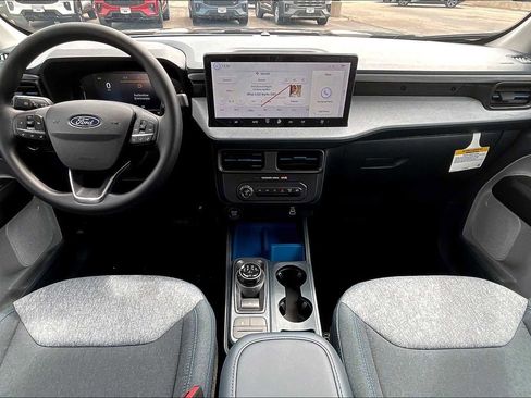 New 2025 Ford Maverick XLT image 5