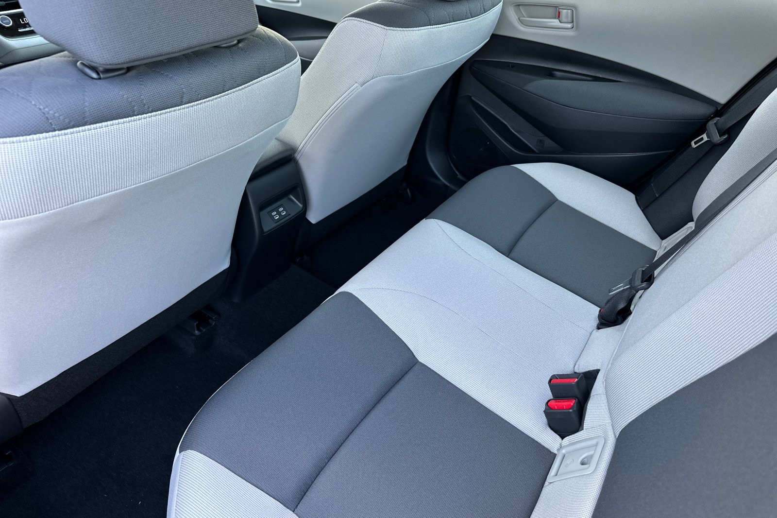 New 2026 Toyota Corolla LE FWD image 5