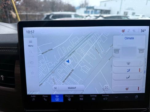 Used 2024 Ford Expedition Limited image 9