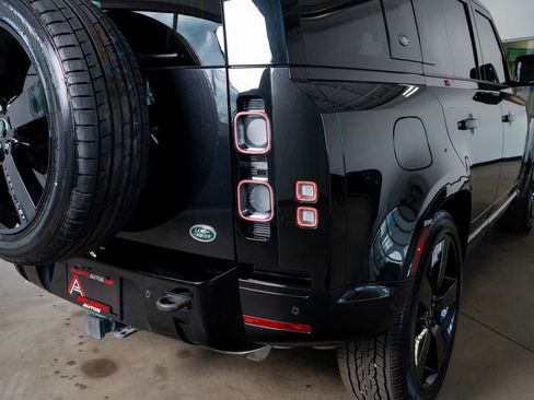 Used 2023 Land Rover Defender 110 X image 27